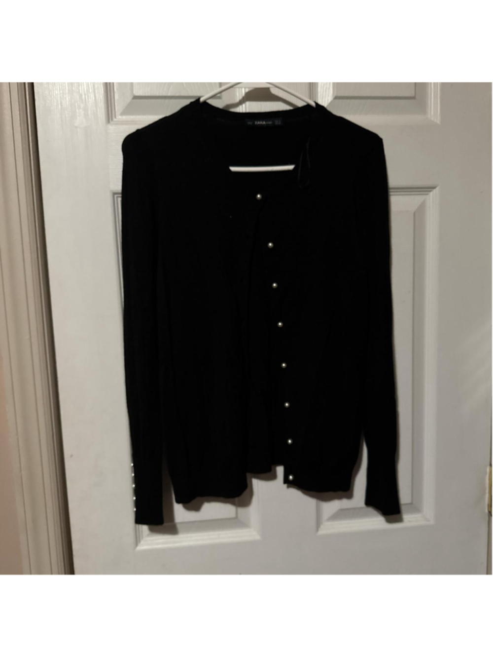 Zara Black cardigan with pearl buttons #cardigan #pearl